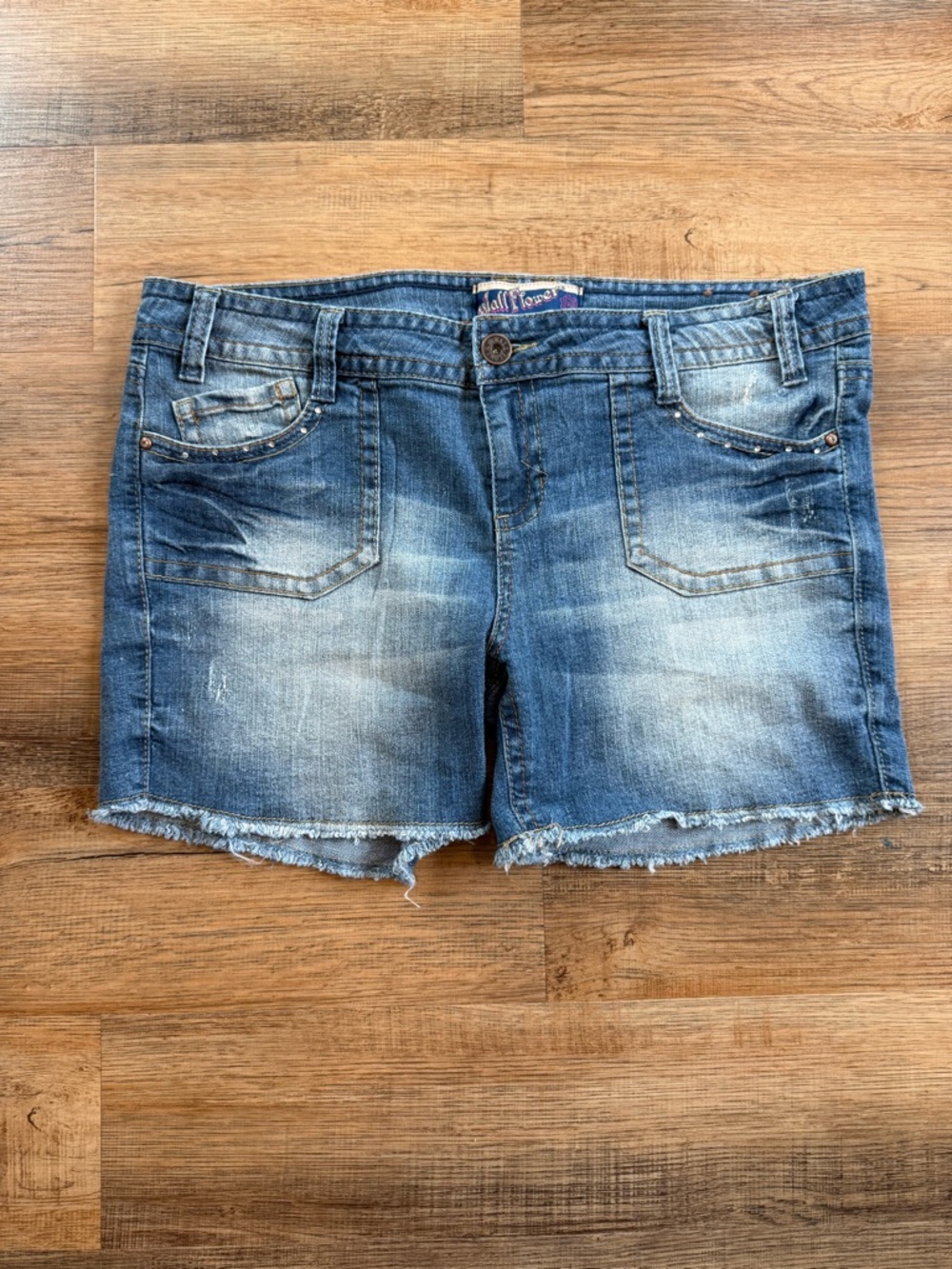 Wallflower Faded Blue Denim Frayed-Hem Shorts Juniors 17